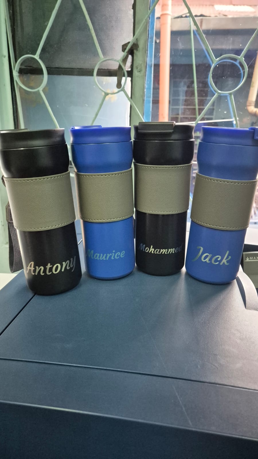 Personalised travel tumblers